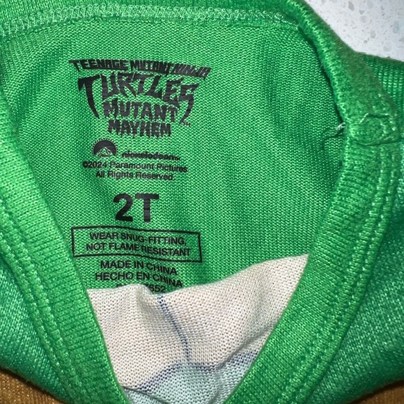 Lot of THREE toddler character pajamas - Picture 6 of 7